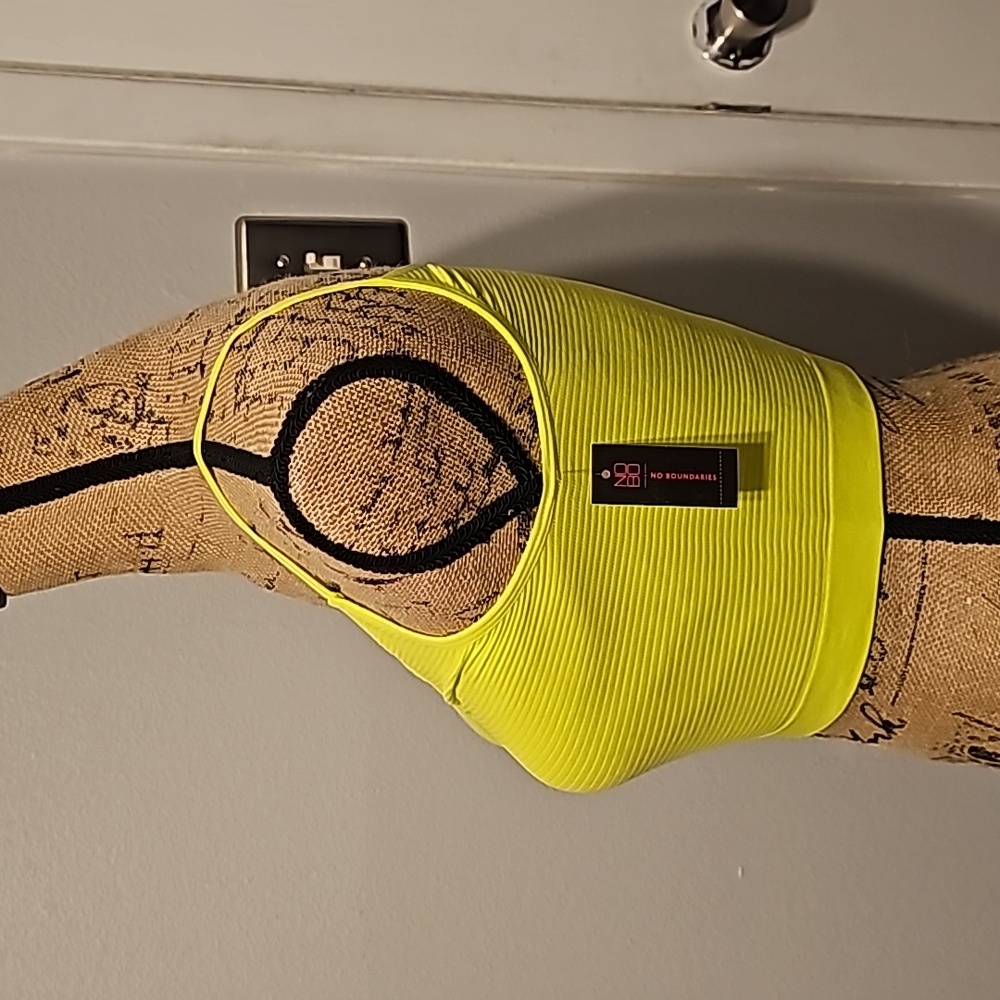 Nwt lime green sports bra - Picture 4 of 4